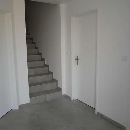 Appartement Lumineux Au Calme La Roche-sur-Yon Exterior photo